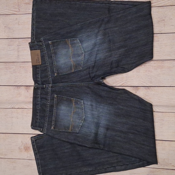 2 Pair Wrangler Jeans Straight Fit Premium 32 X 34 NWT Medium Wash Color - Picture 7 of 9